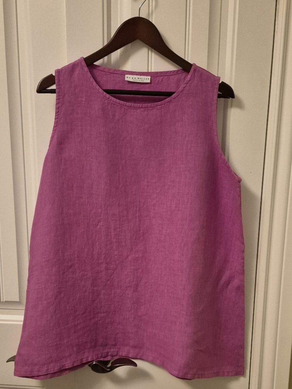 BRYN WALKER TOP - Small - Fits to size 12.  LINEN - NWOT